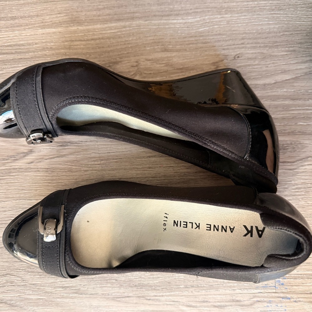 Anne Klein Black Patent Flats - Picture 2 of 6